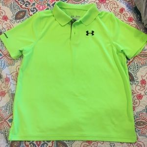 🙋🏽‍♂️Boy’s Lot: 1 shorts, 4 shirts👕